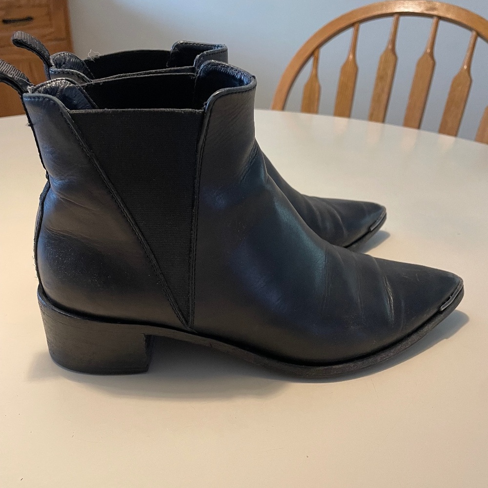 Ankle boots